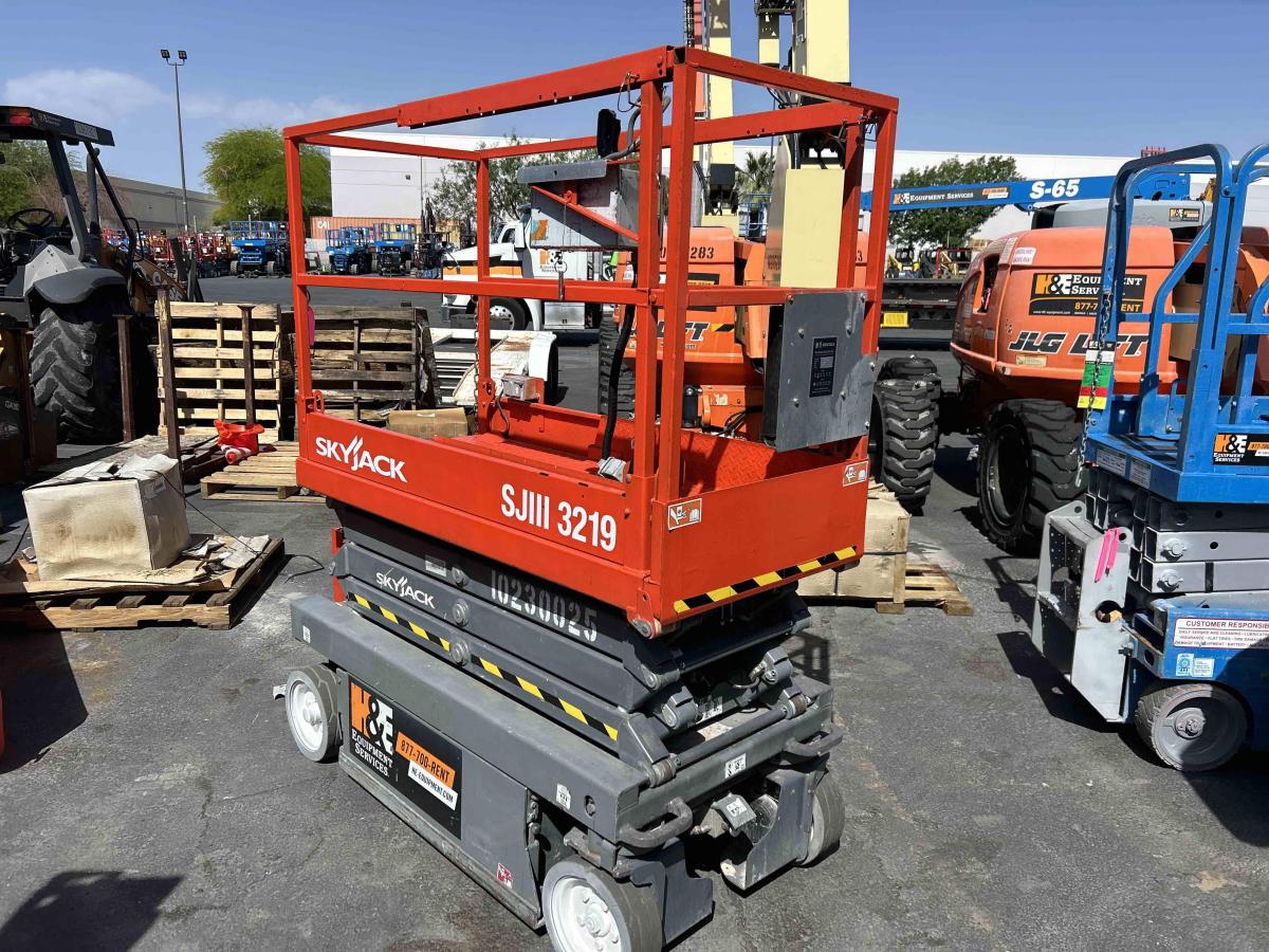 2017 Skyjack SJ3219