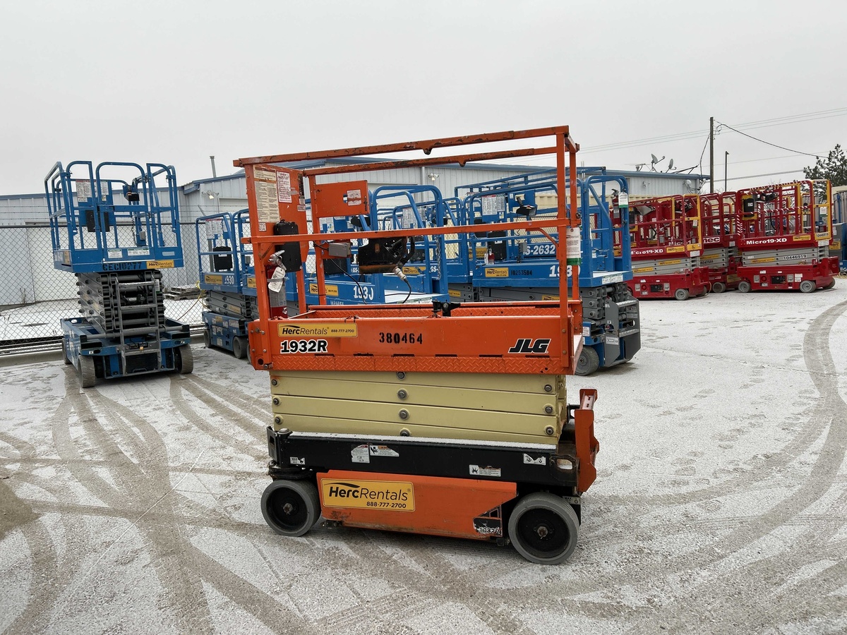 2018 JLG 1932R
