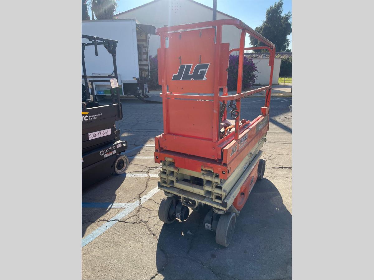 2016 JLG 1930ES