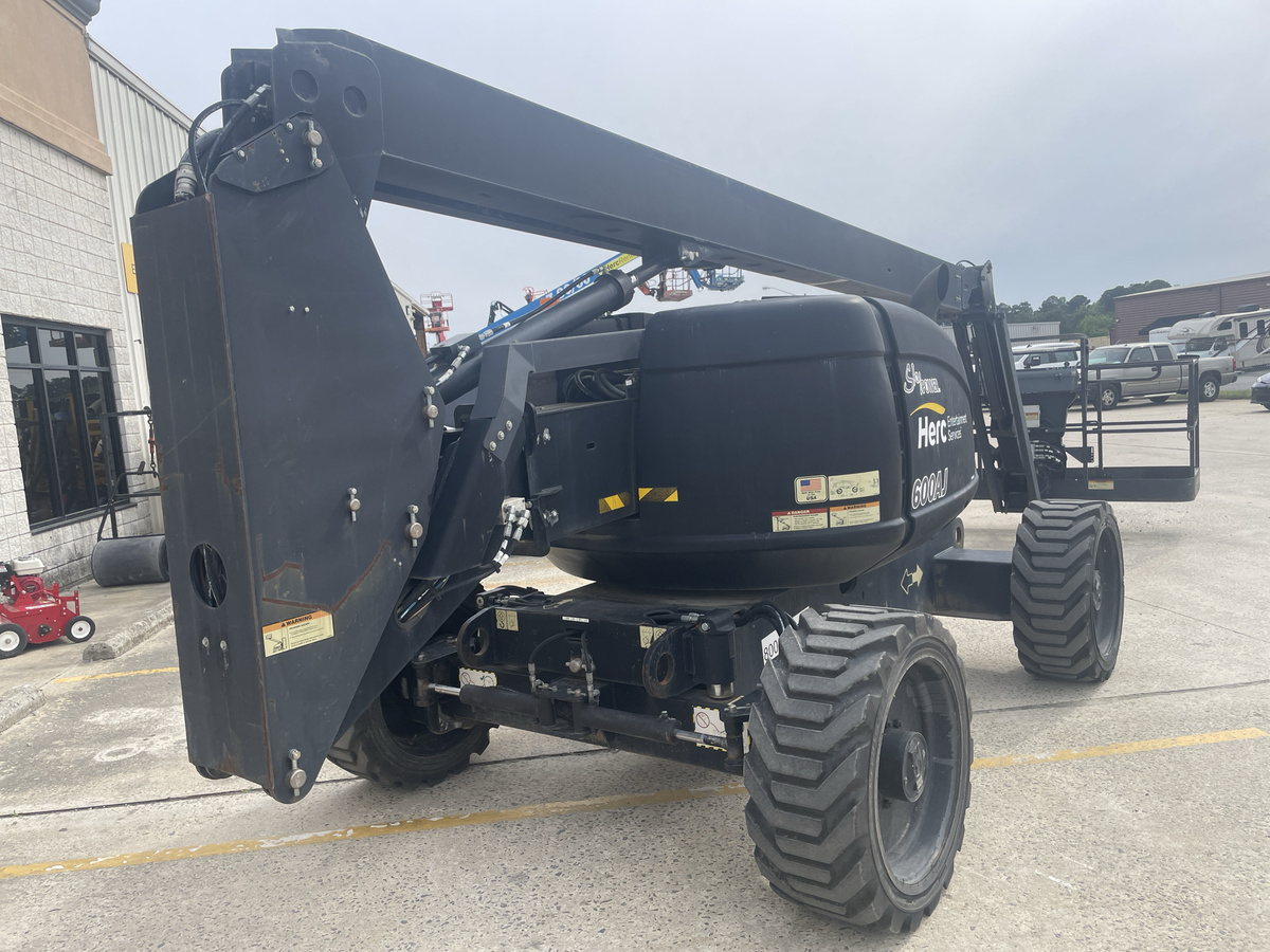 2018 JLG 600AJ-4