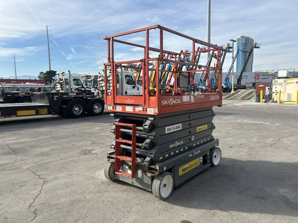2017 Skyjack SJ4740-7