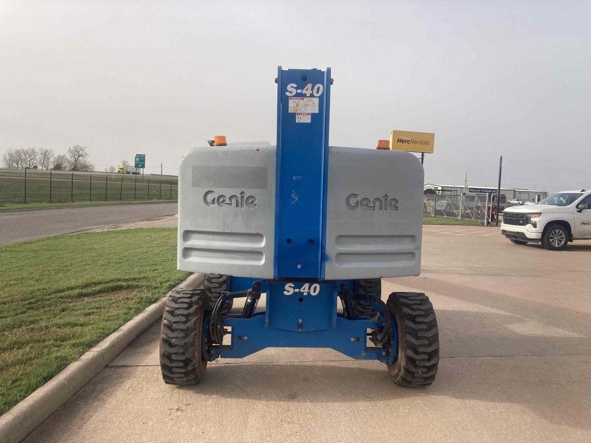 2018 Genie S-40