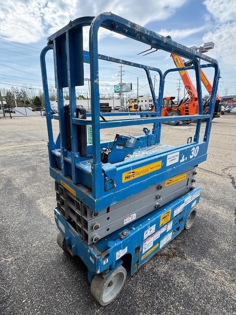 2018 Genie GS-1930