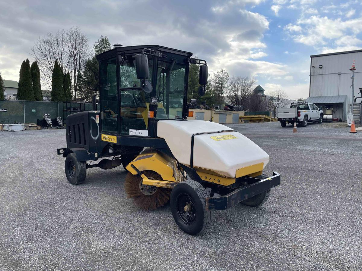 2017 LayMor SweepMaster 400