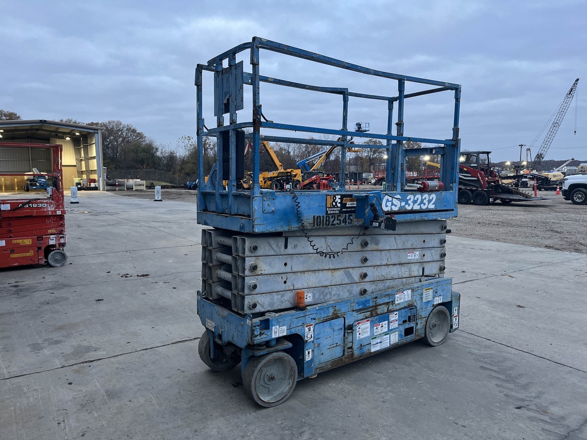 2016 Genie GS-3232-2