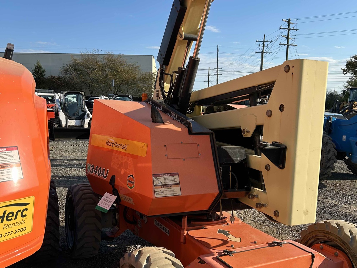 2018 JLG H340AJ-2