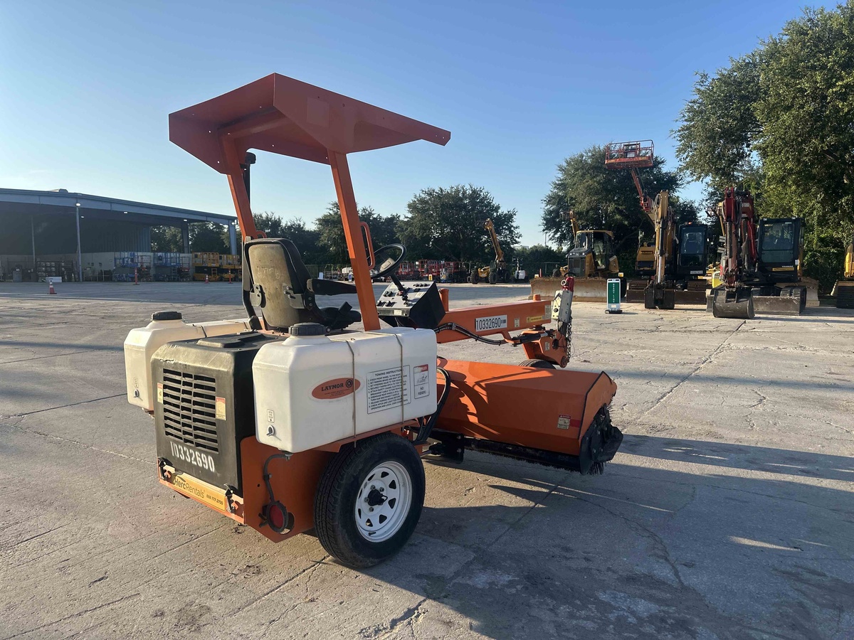 2021 LayMor SM300-3
