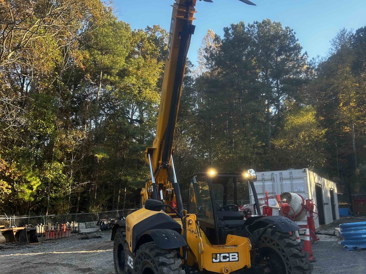 2021 JCB 509-42-3