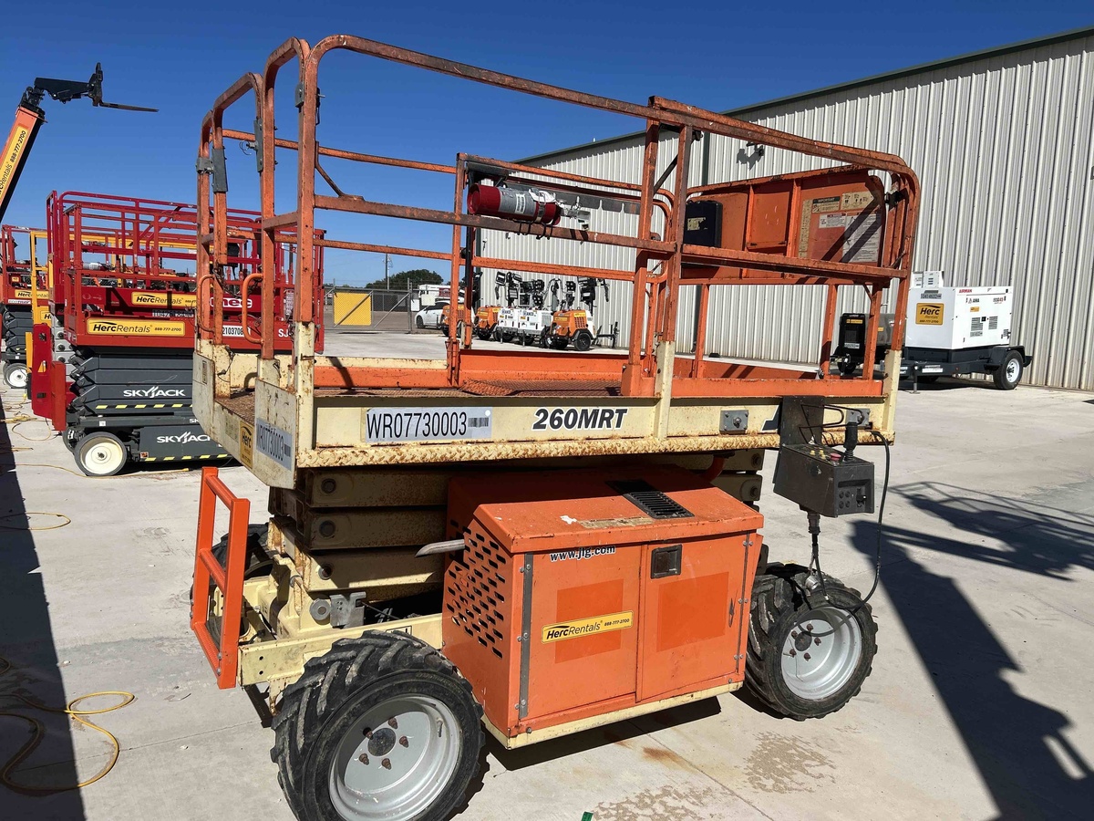 2017 JLG 260MRT