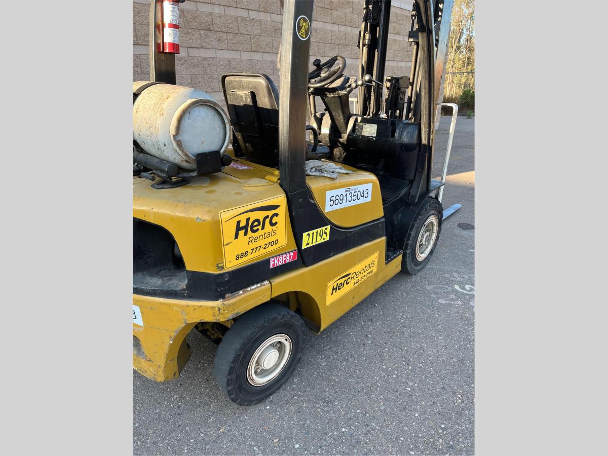 2016 Yale GLP050VX
