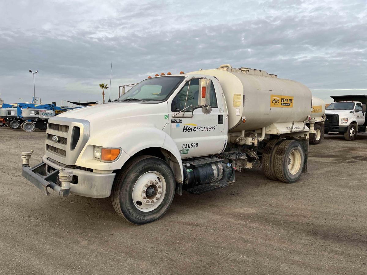 2015 Ford F750