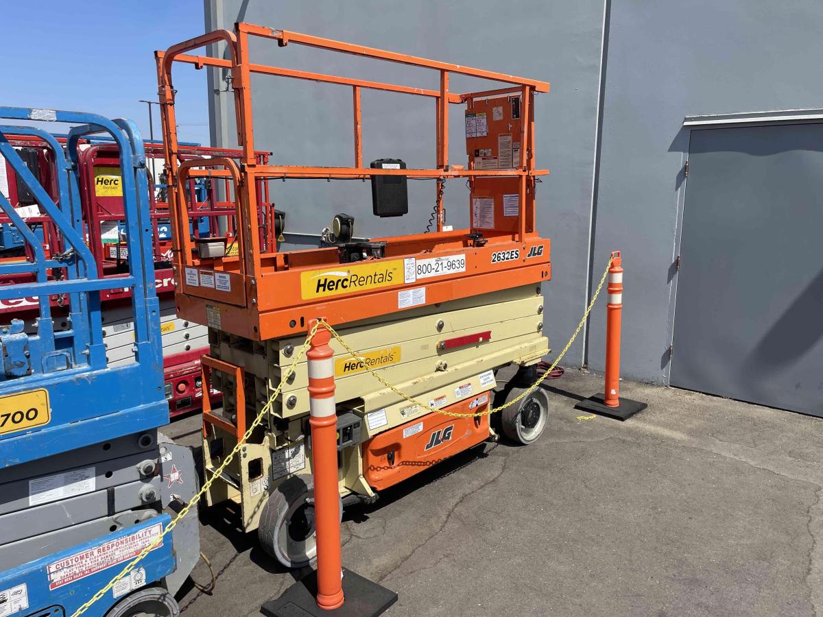 2018 JLG 2632ES-3