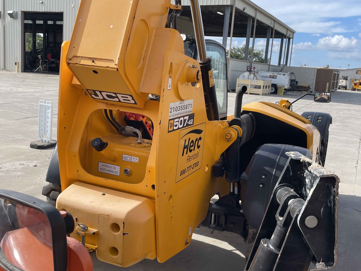 2022 JCB 507-42-6