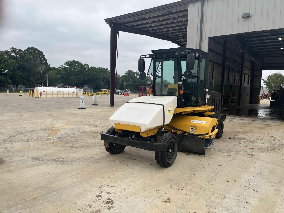 2017 LayMor SweepMaster 400