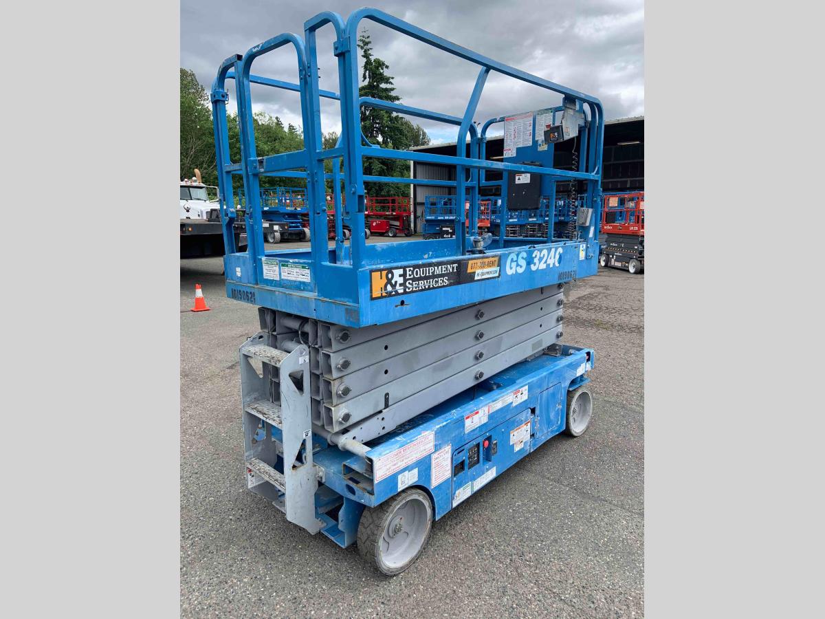 2016 Genie GS-3246