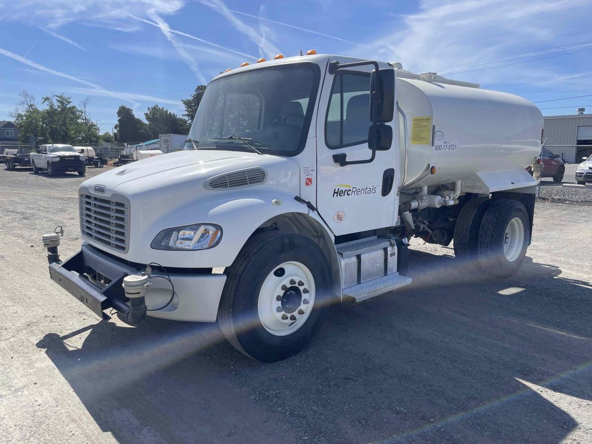 2018 Freightliner M2106-2