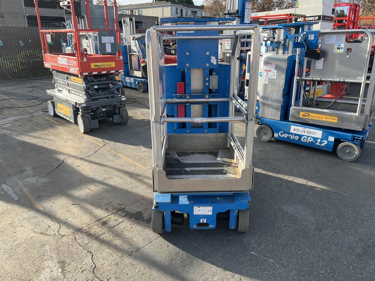 2018 Genie GR-12-6