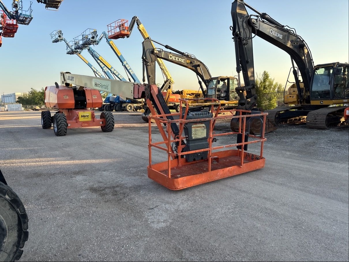 2018 JLG 860SJ-4