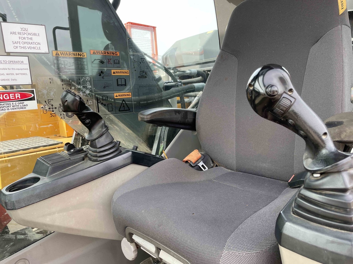2020 Volvo EC350EL-10
