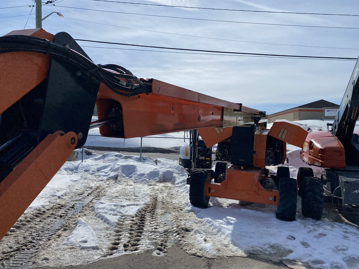 2017 JLG 800AJ-16