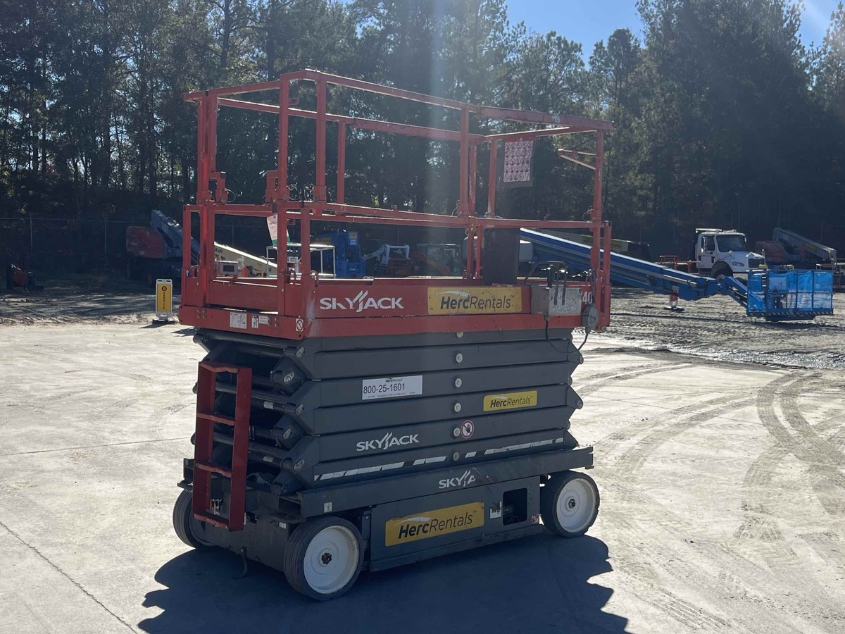 2019 Skyjack SJ4740-4