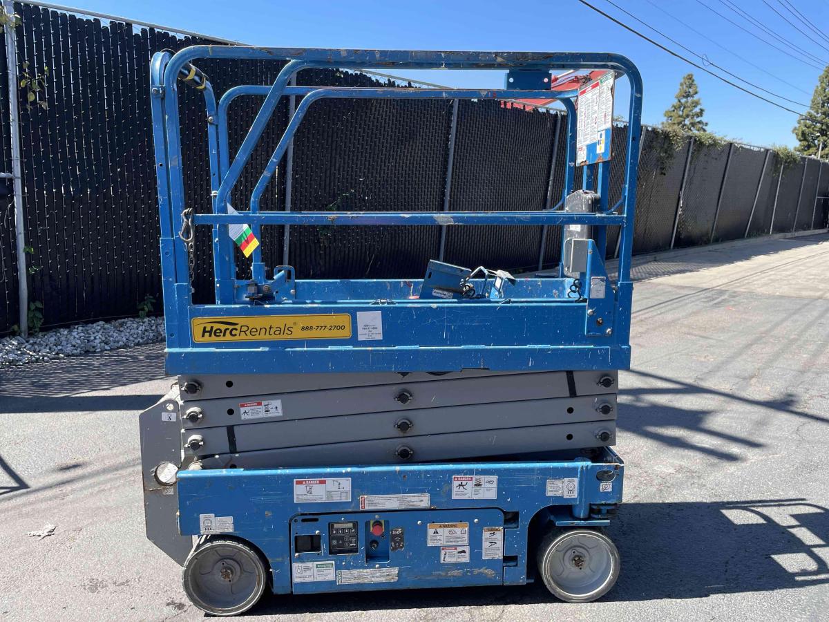2017 Genie GS-1930