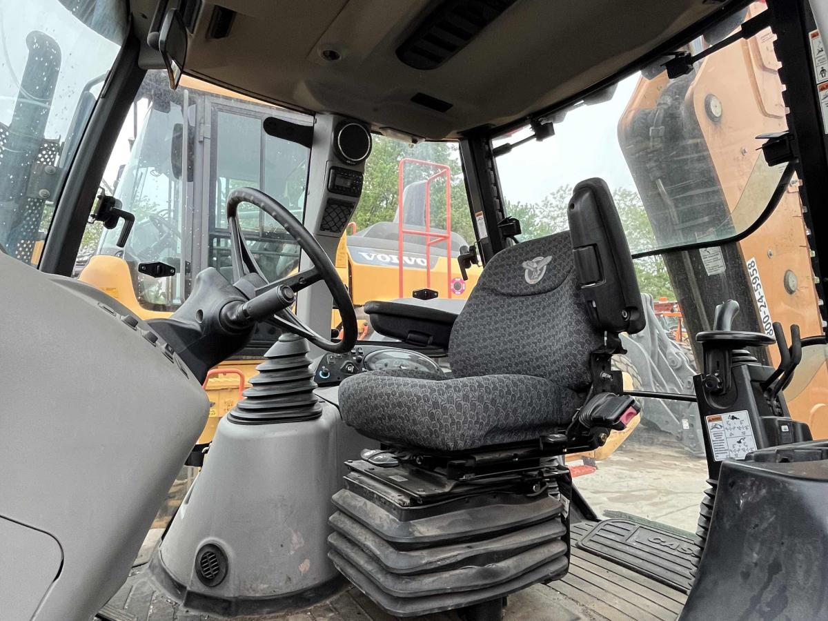 2019 Case 590SN