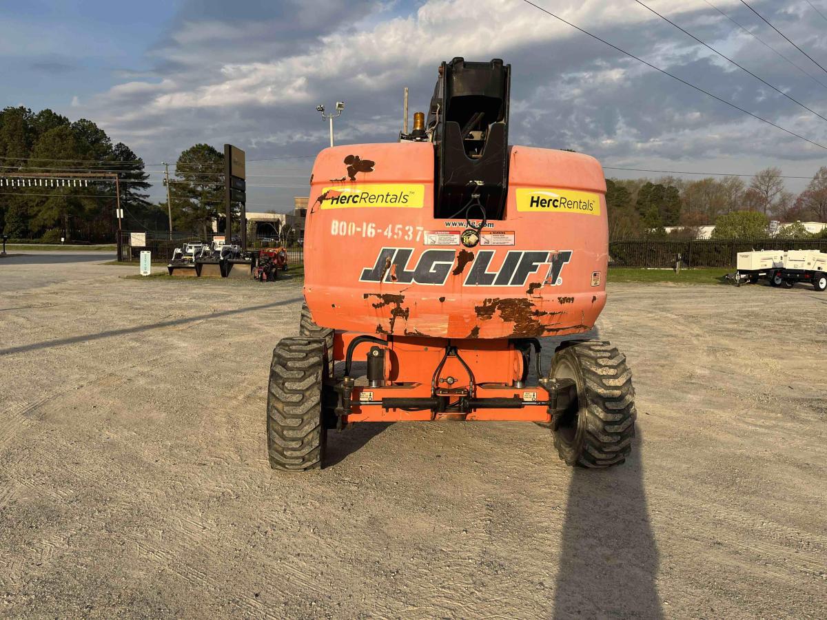 2017 JLG 660SJ