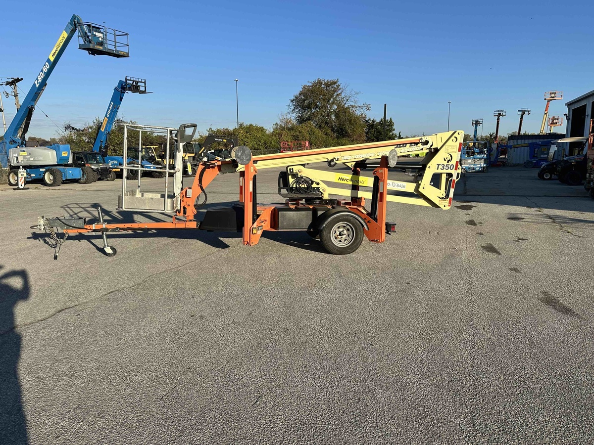 2016 JLG T350