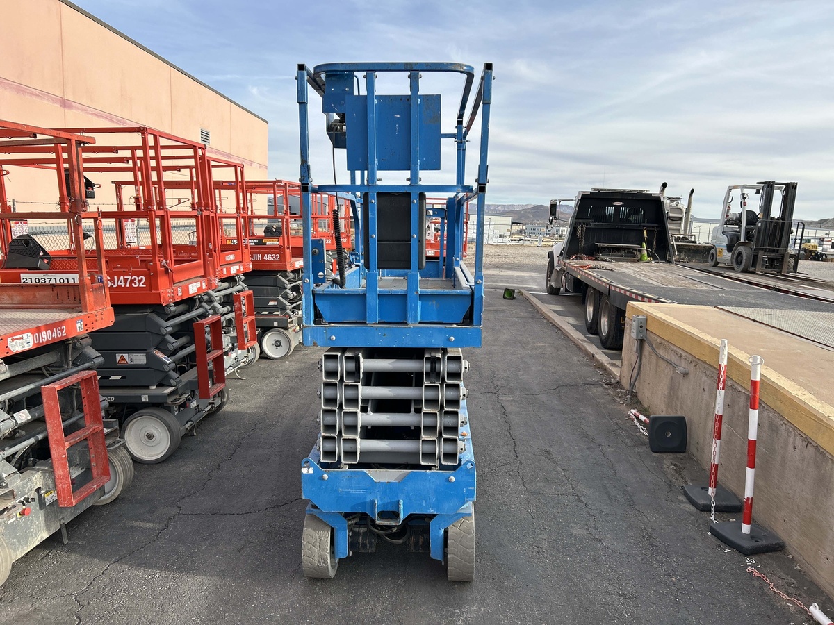 2017 Genie GS-3232-2