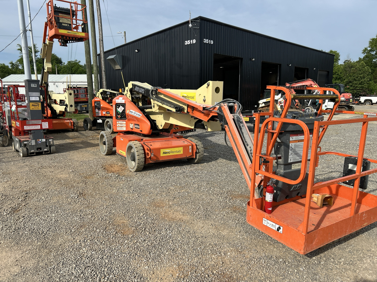 2018 JLG E450AJ-2