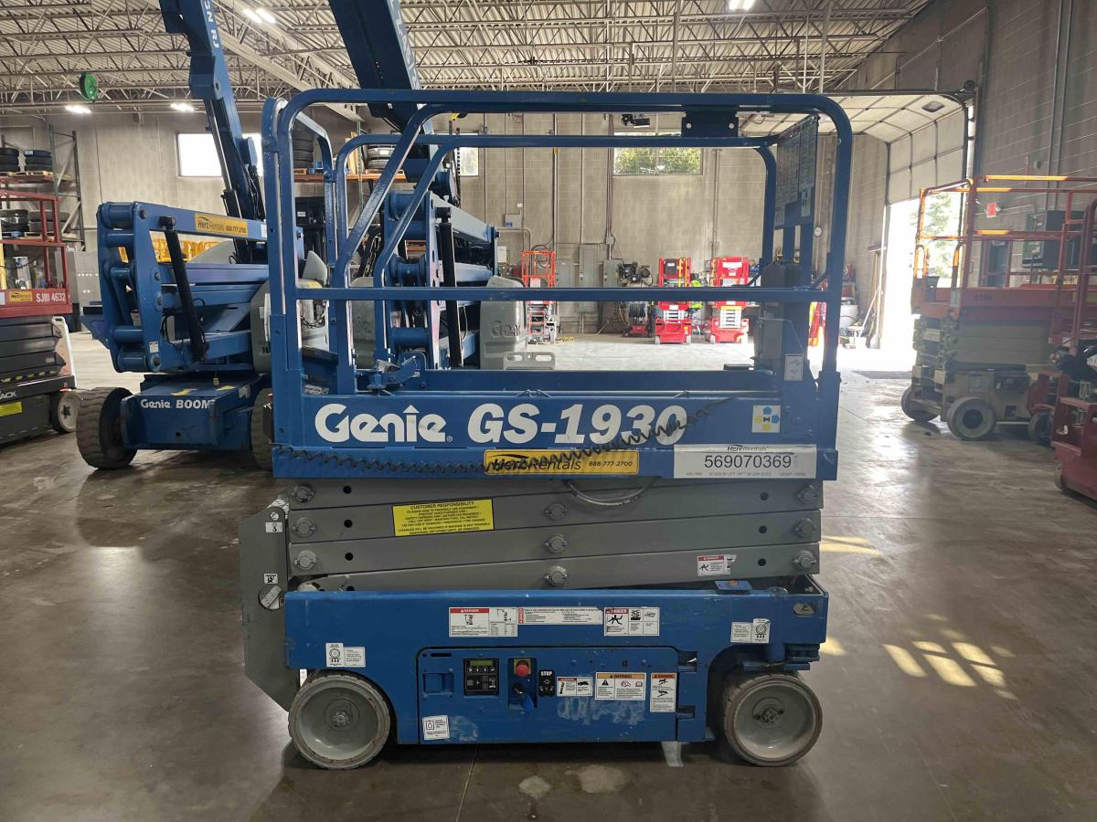 2018 Genie GS-1930