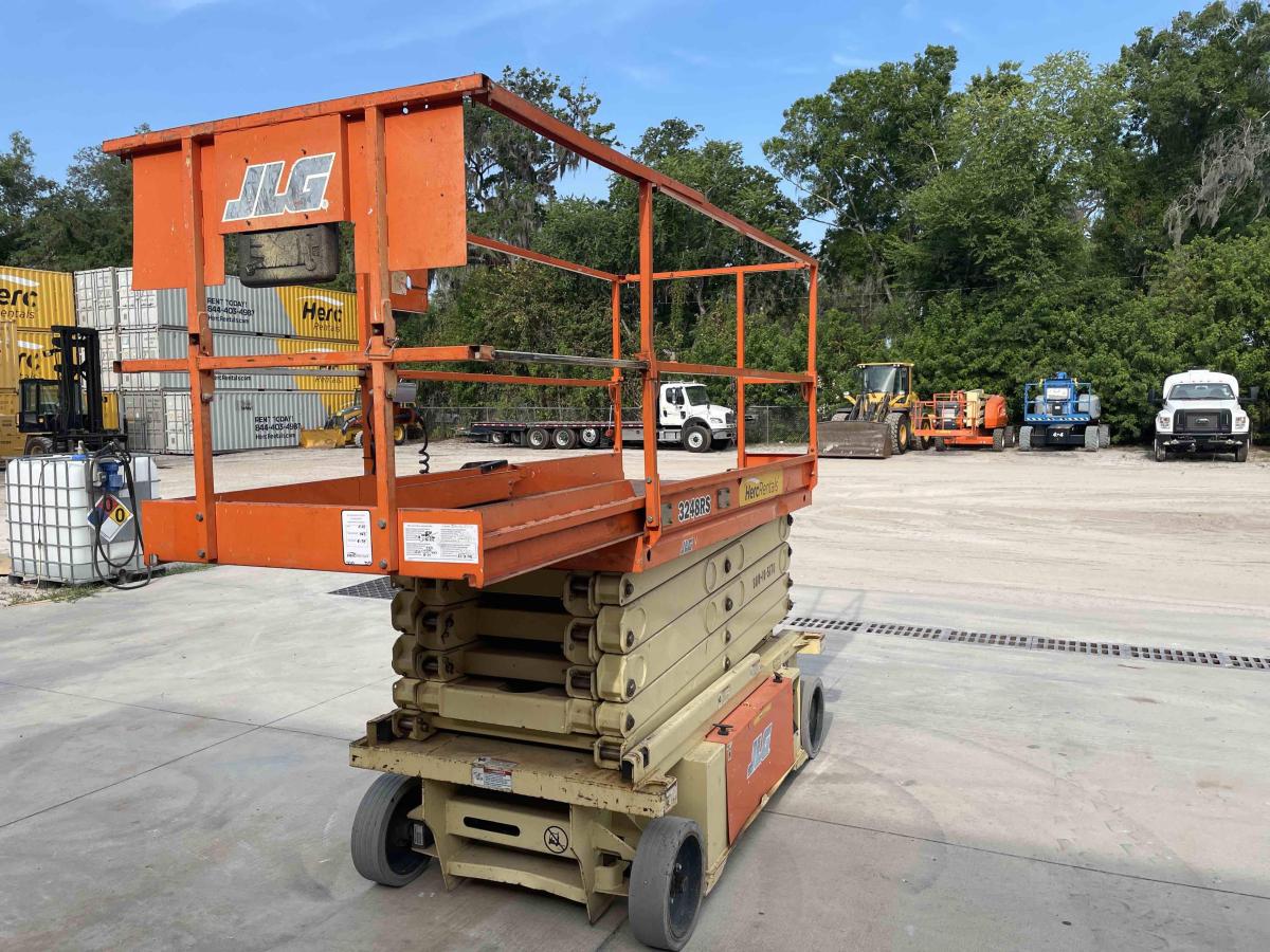 2016 JLG 3248RS