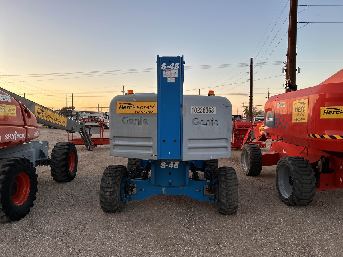 2018 Genie S-45-7