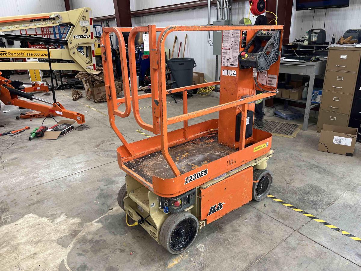 2008 JLG 1230ES