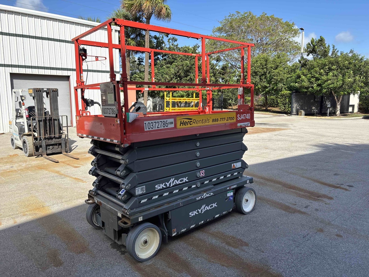 2022 Skyjack SJ4740