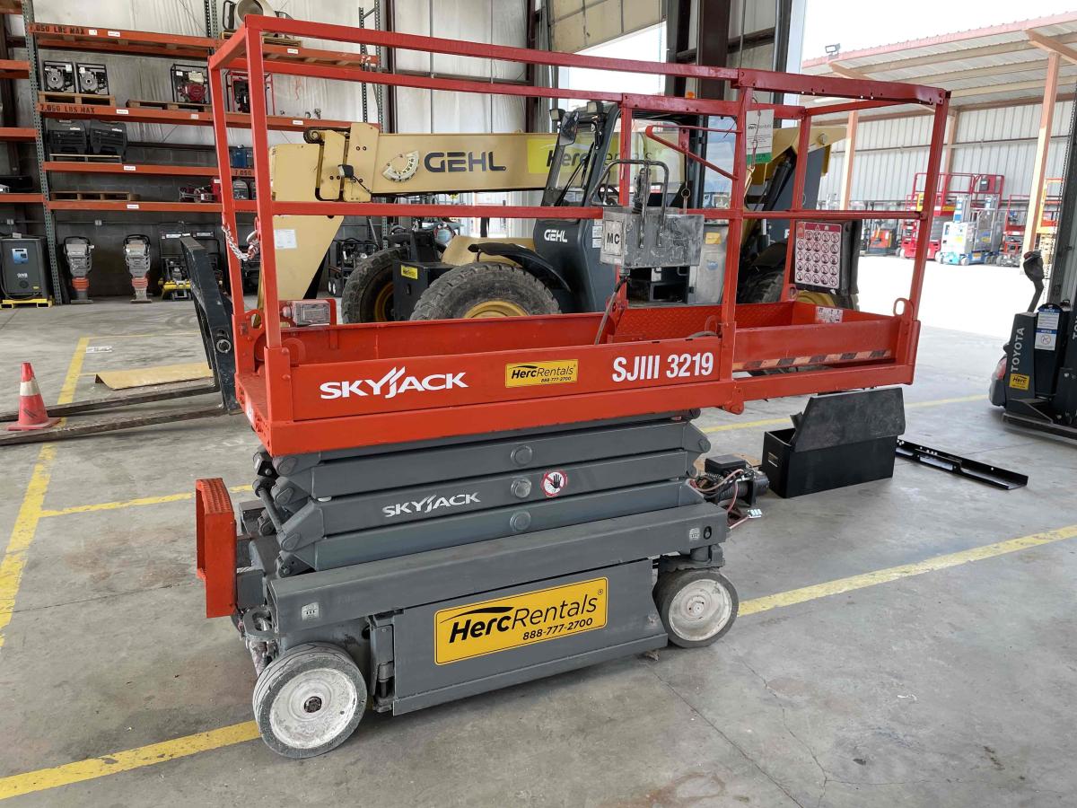 2017 Skyjack SJ3219
