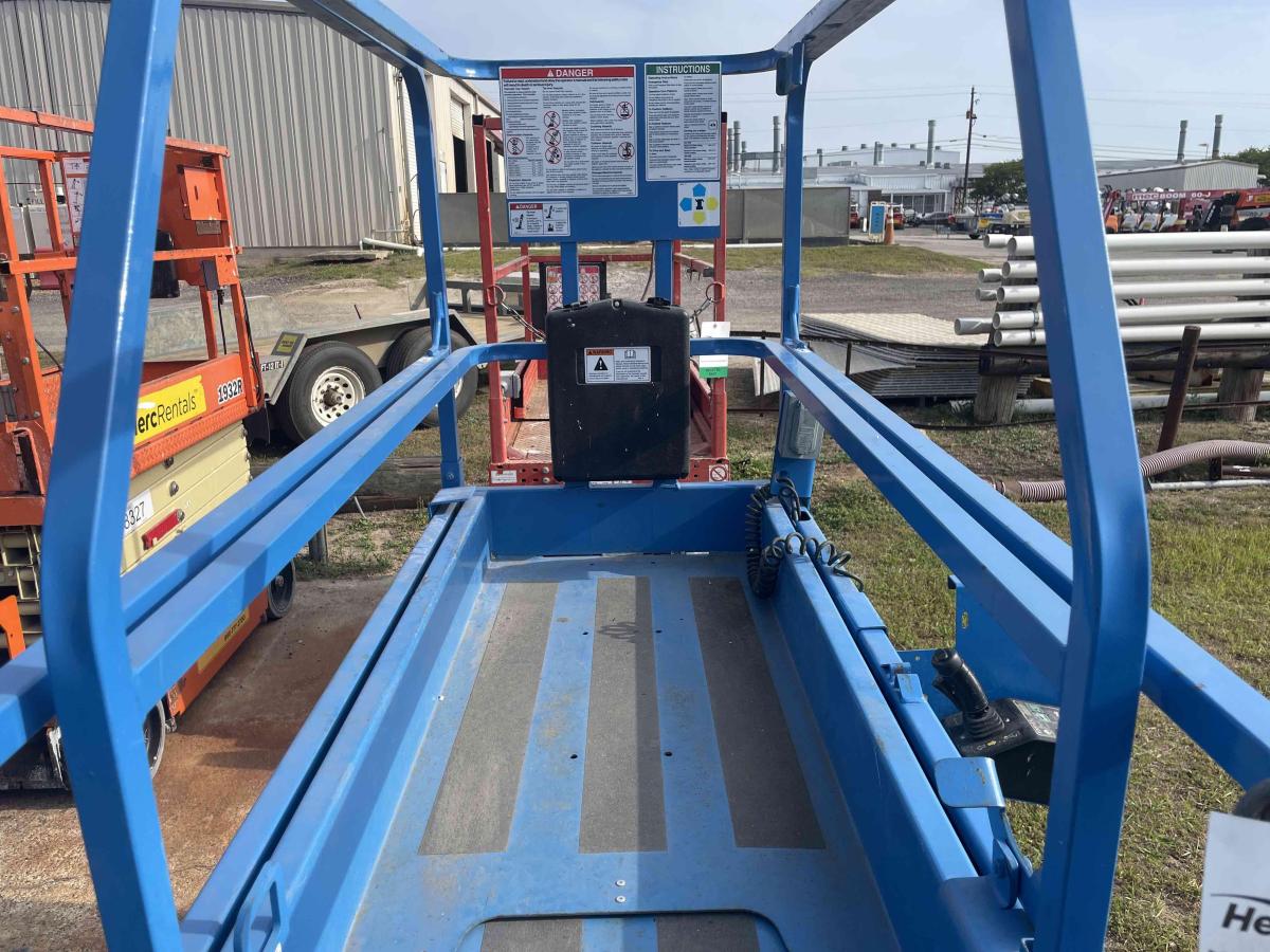 2018 Genie GS-1930