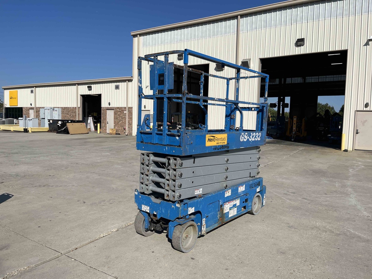 2018 Genie GS-3232-8
