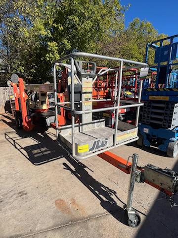 2017 JLG T500J