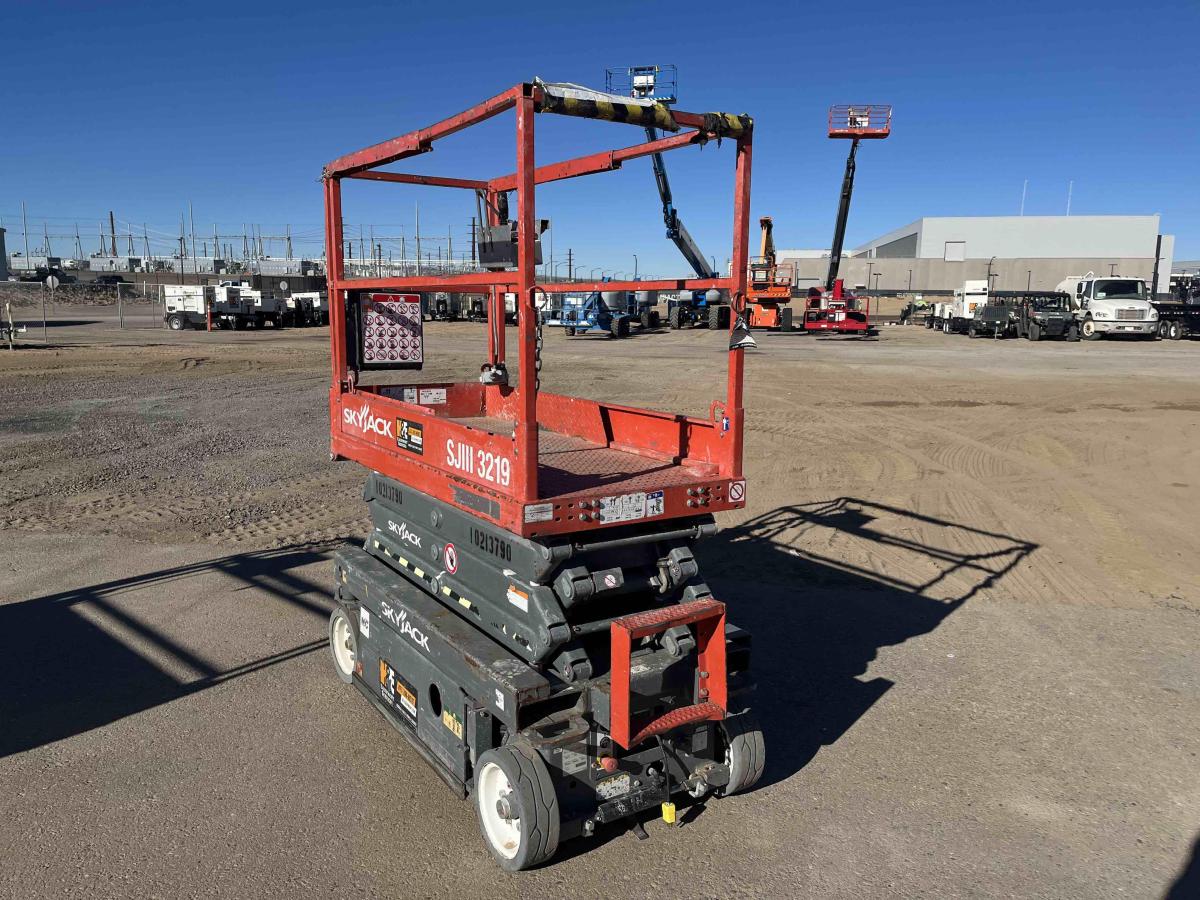 2017 Skyjack SJ3219