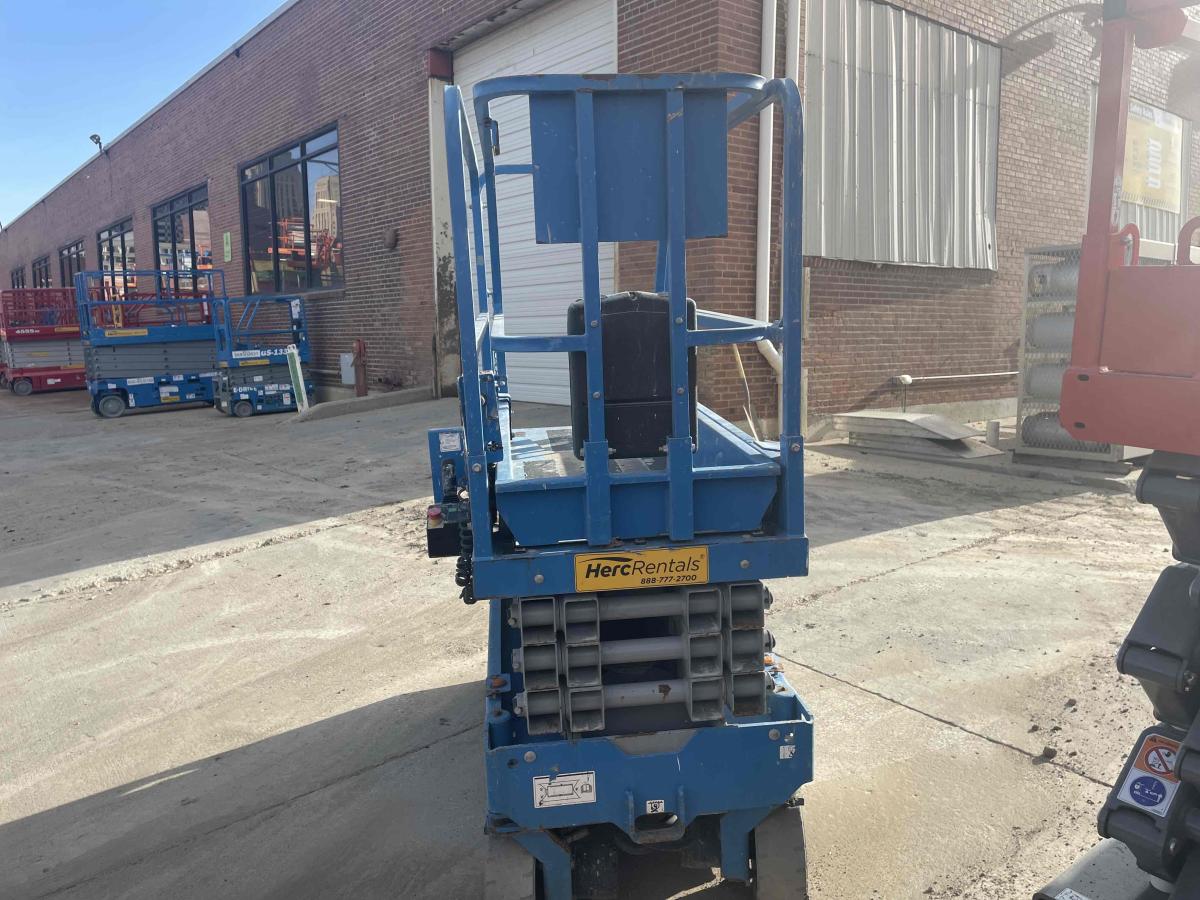2018 Genie GS-1930