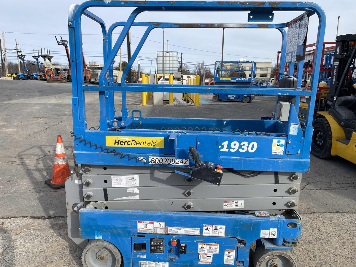 2018 Genie GS-1930