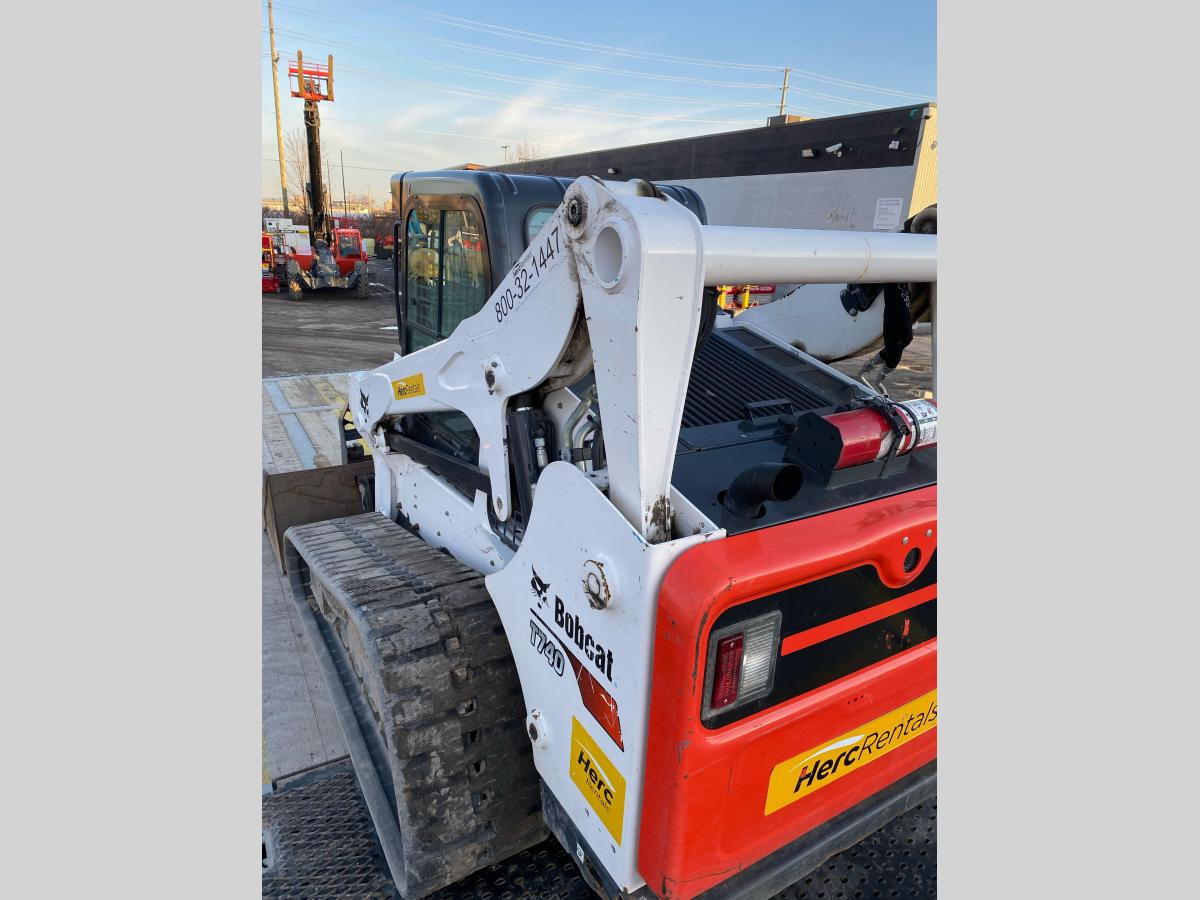 2021 Bobcat T740-2