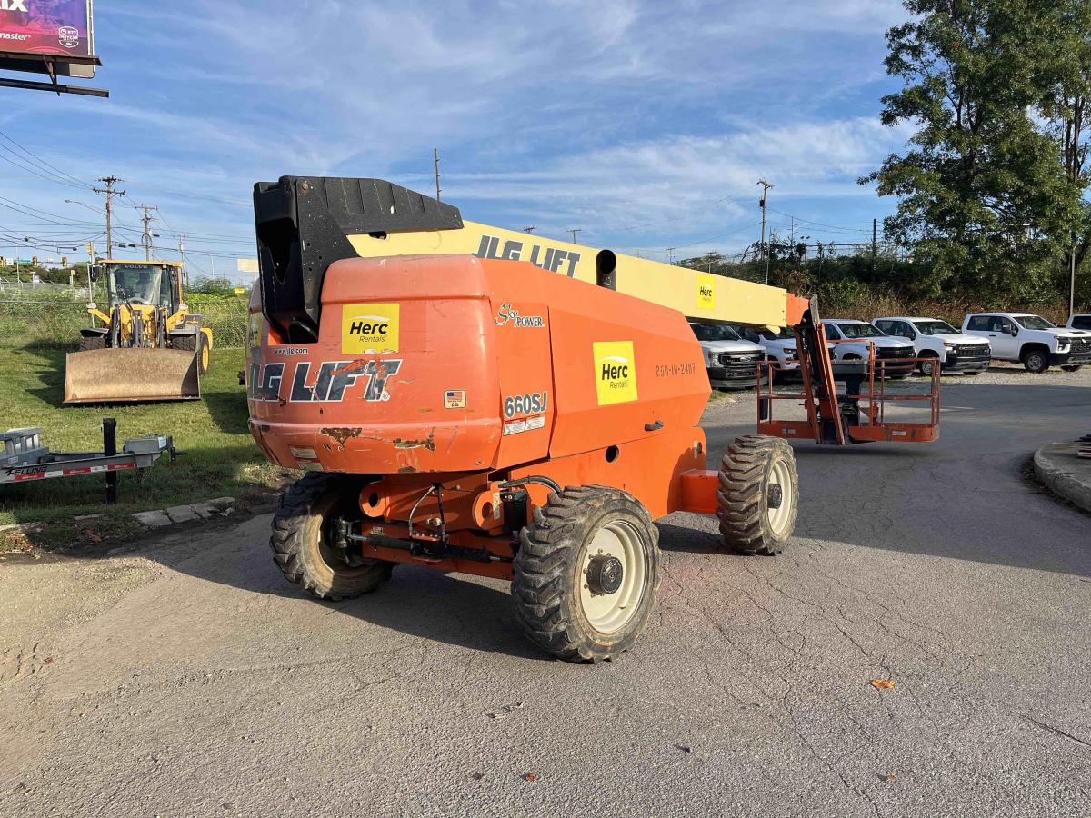 2016 JLG 660SJ