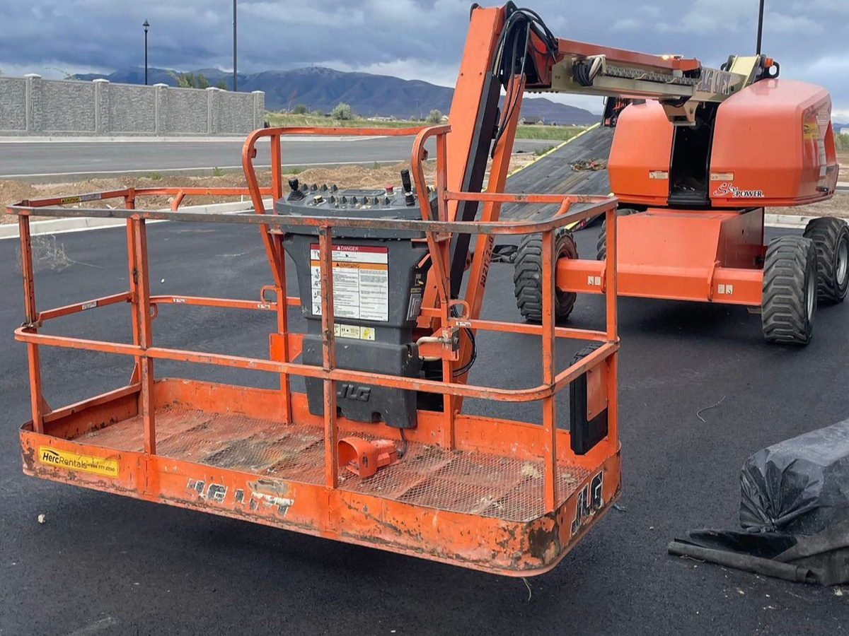2017 JLG 460SJ-4