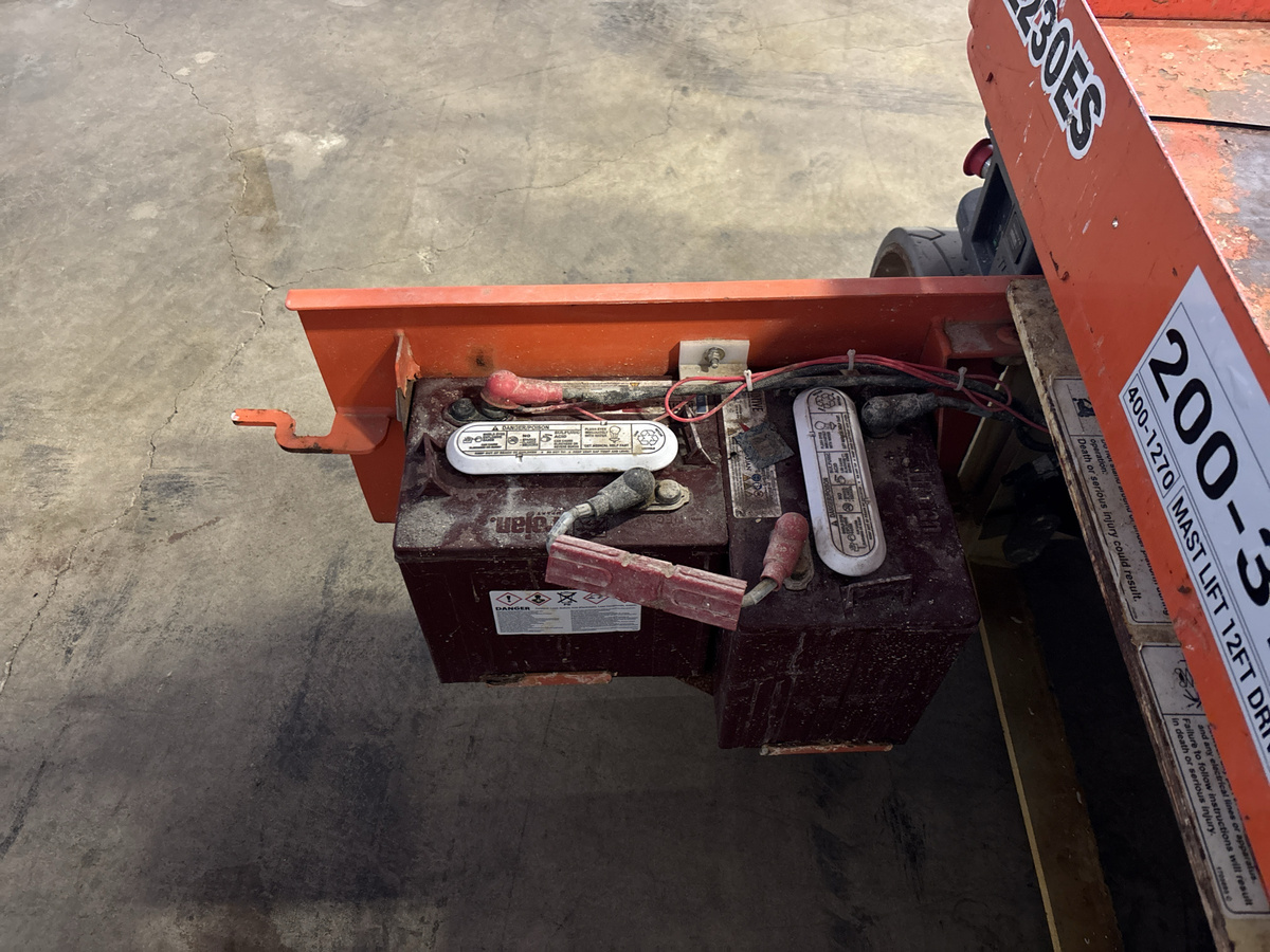 2017 JLG 1230ES-5