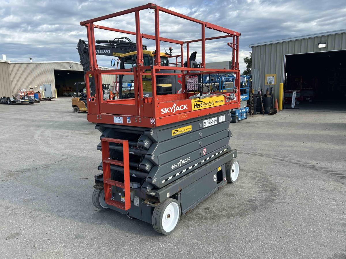 2018 Skyjack SJ4740-4