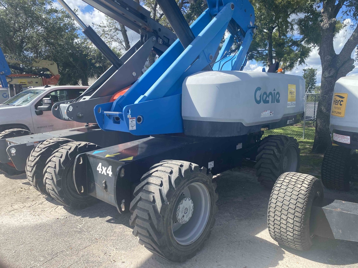 2019 Genie S-85XC