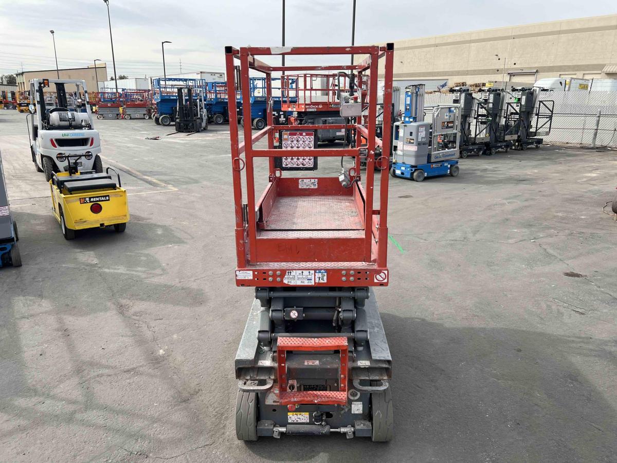 2017 Skyjack SJ3219
